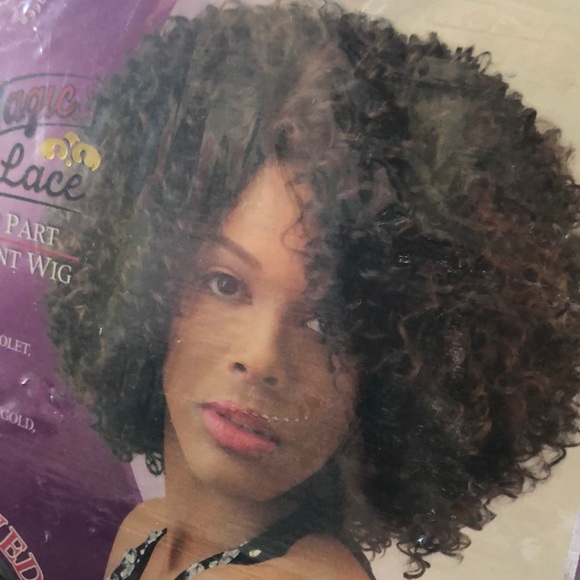 Wig - Picture 1 of 2